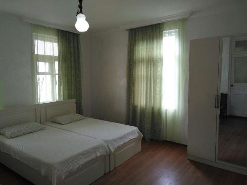 Батуми: Avto House