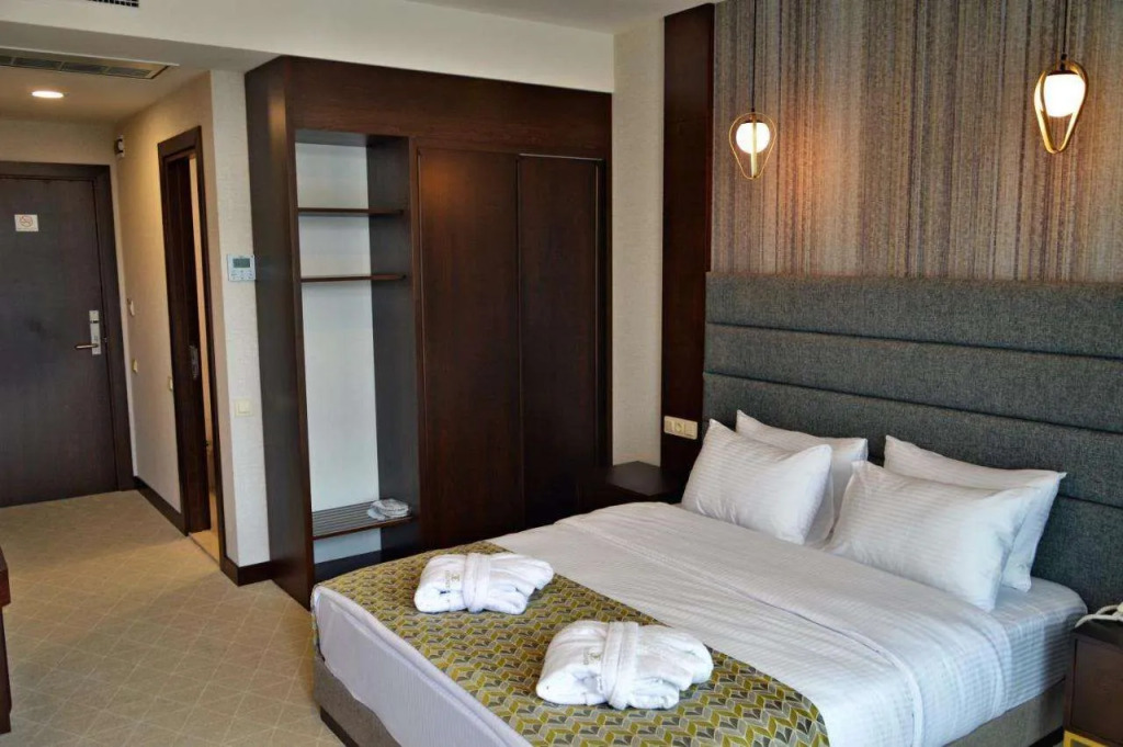 Батуми: Hotel Salvador