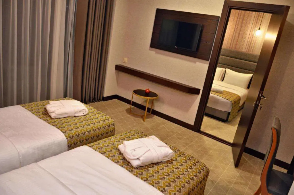 Батуми: Hotel Salvador