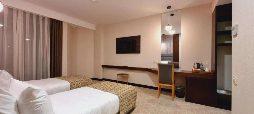 Батуми: Hotel Salvador