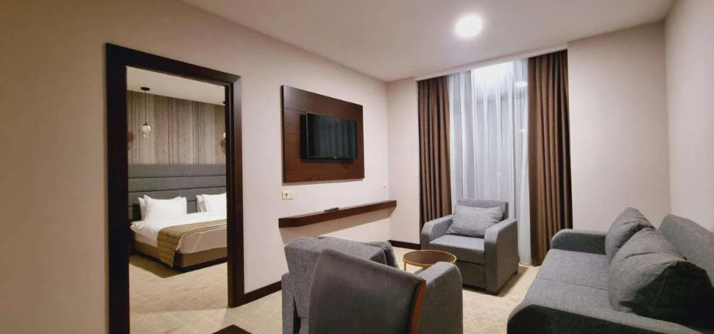 Батуми: Hotel Salvador