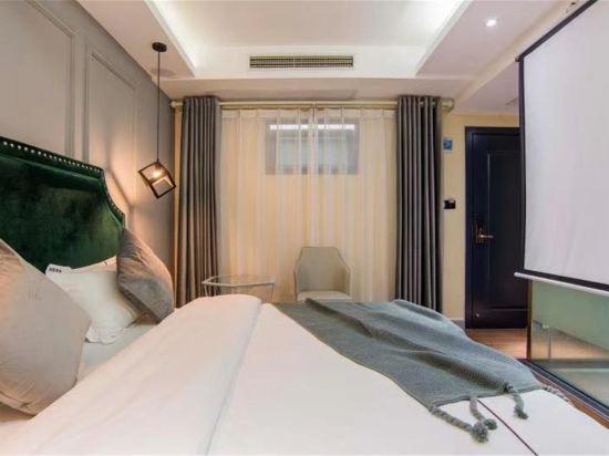Чанша: Xiangjiang Xiaozhu Hotel (Changsha Wuyi Plaza)