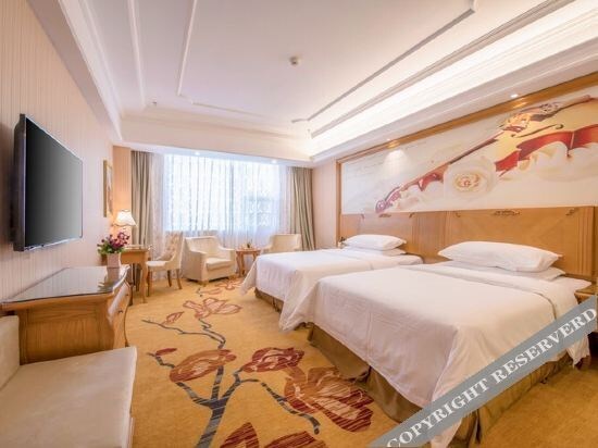 Шанграо: Vienna International Hotel (Yushan Sanqing Square)