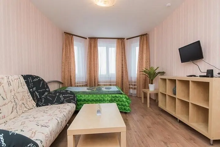 Нижний Новгород: Apartments on Karla Marksa 49