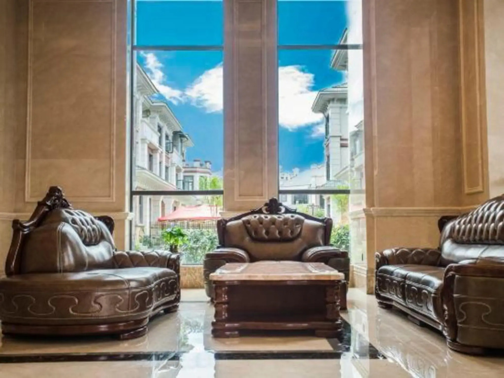 Баошань: Vienna International Hotel (Shili lotus store, Tengchong)