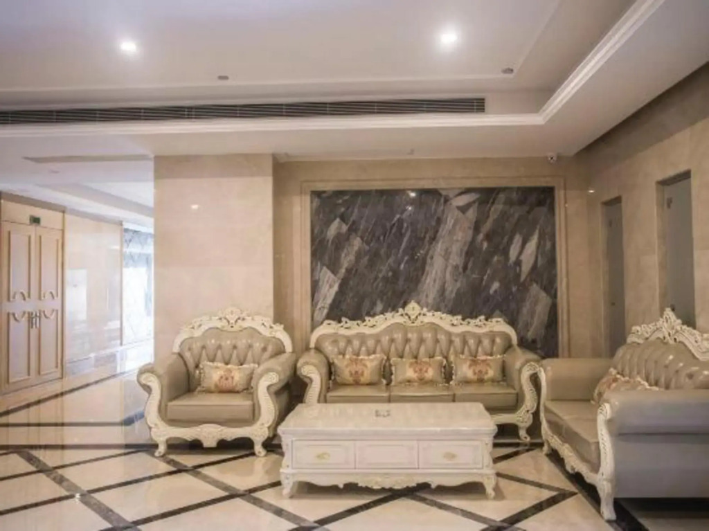 Баошань: Vienna International Hotel (Shili lotus store, Tengchong)