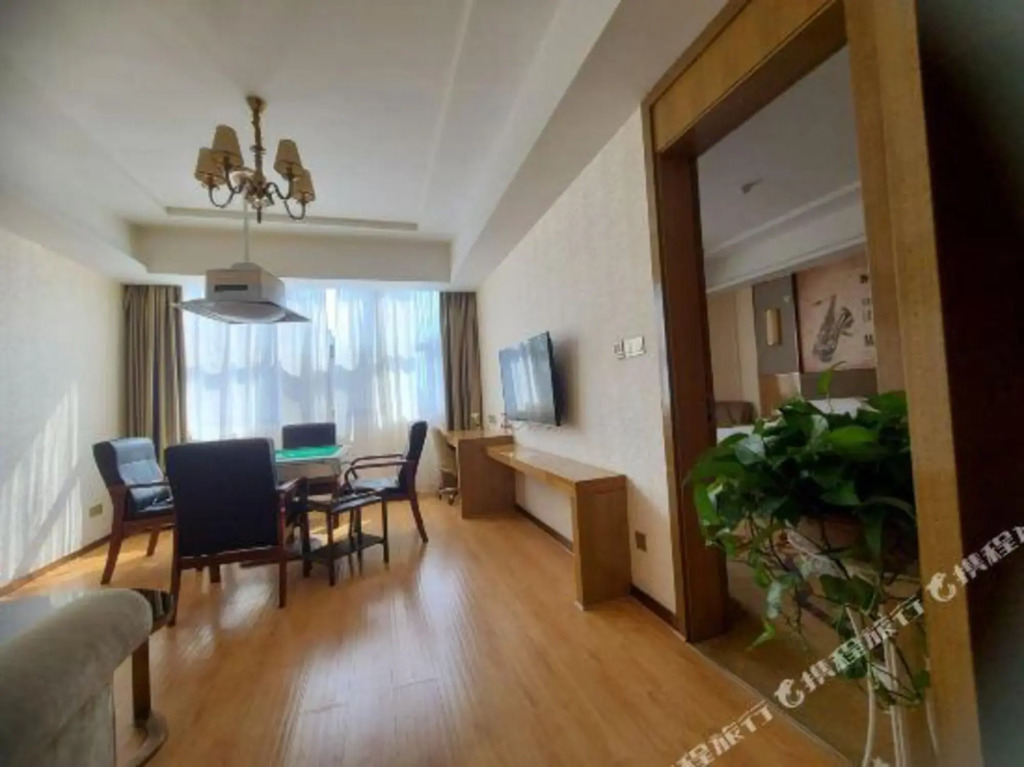 Чанша: Vienna Hotel (Changsha Kaifu District Zhengfu Metro Station)