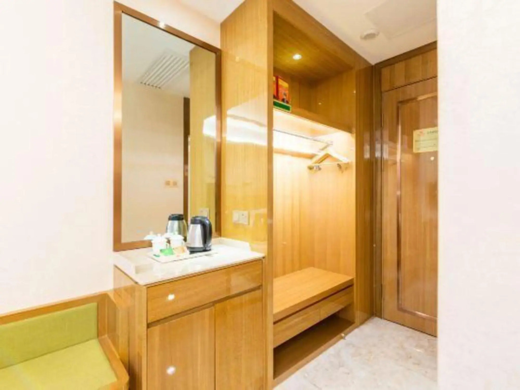 Чанша: Vienna Hotel (Changsha Kaifu District Zhengfu Metro Station)