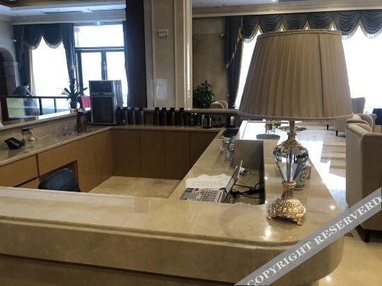 Чанша: Sun  international  Hotel (Changsha Gaoling )