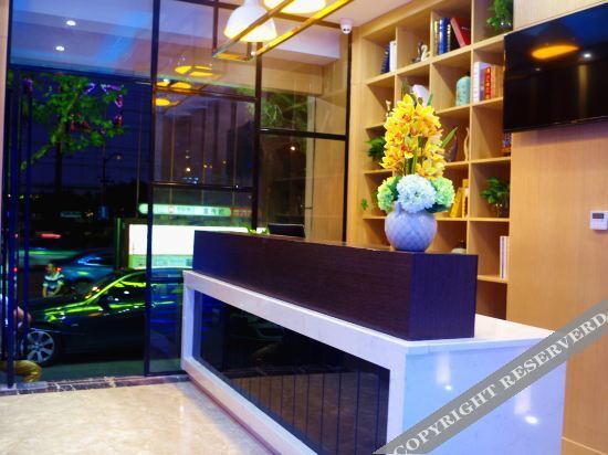 Ханчжоу: Hangzhou Jiuqi Hotel West Lake Music Fountain Shop