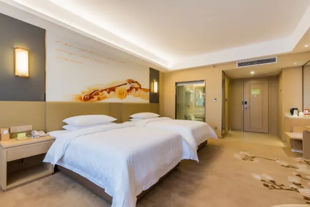 Фошань: Vienna International Hotel Guangdong Foshan  Shishan Nanhai Sports Center