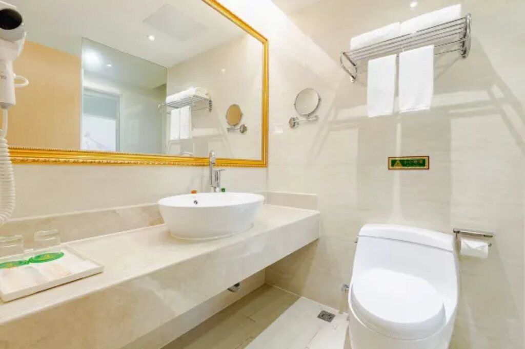 Фошань: Vienna International Hotel Guangdong Foshan  Shishan Nanhai Sports Center