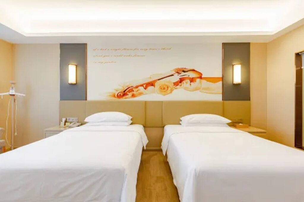 Фошань: Vienna International Hotel Guangdong Foshan  Shishan Nanhai Sports Center