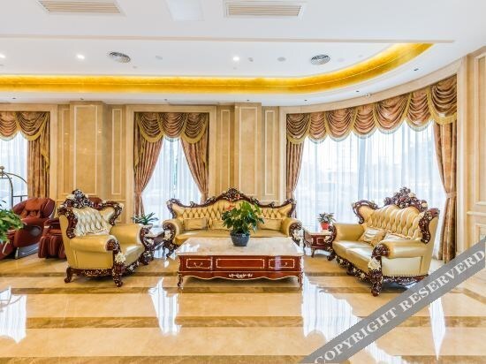 Фошань: Vienna International Hotel (Foshan Dali Center)