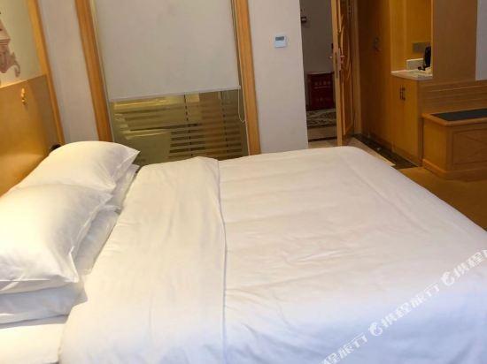 Чжаоцин: Vienna Hotel (Sihui Tianguangxu)