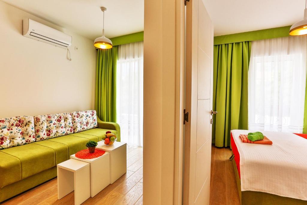 Сутоморе: Apartments Royal Lux