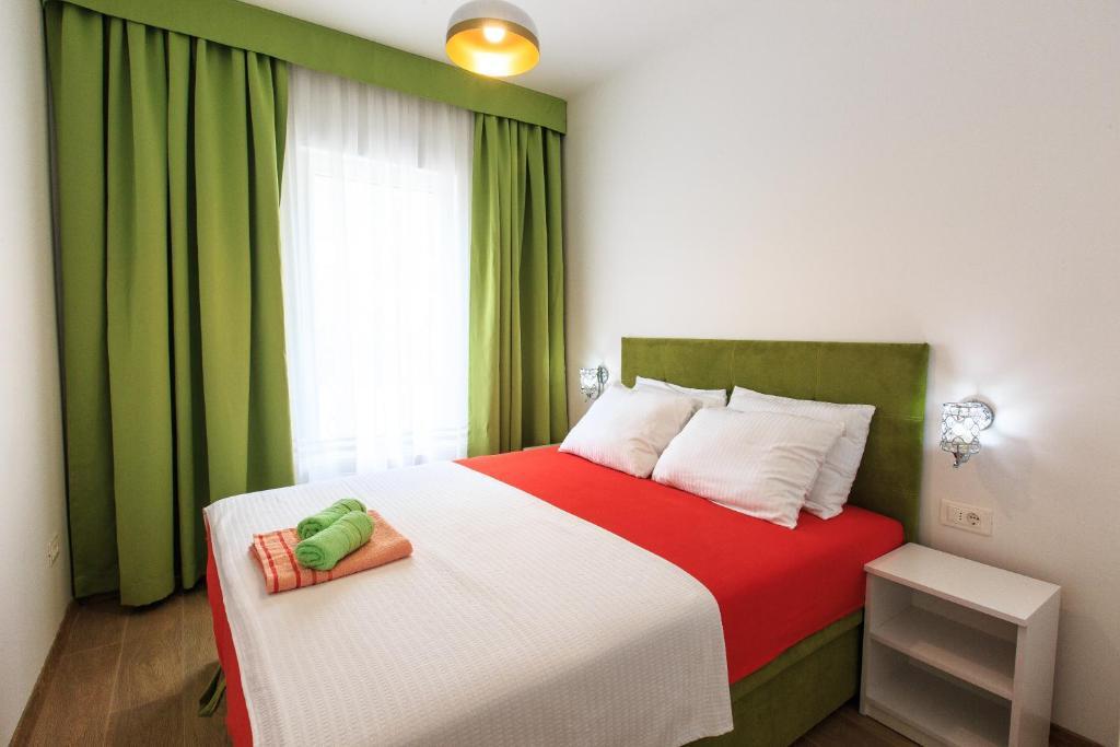 Сутоморе: Apartments Royal Lux