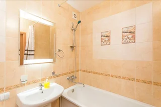 Нижний Новгород: Apartments on Karla Marksa 56