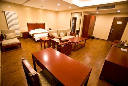Хецзе: JUNYI Hotel Shandong Heze Dongming County Government Building