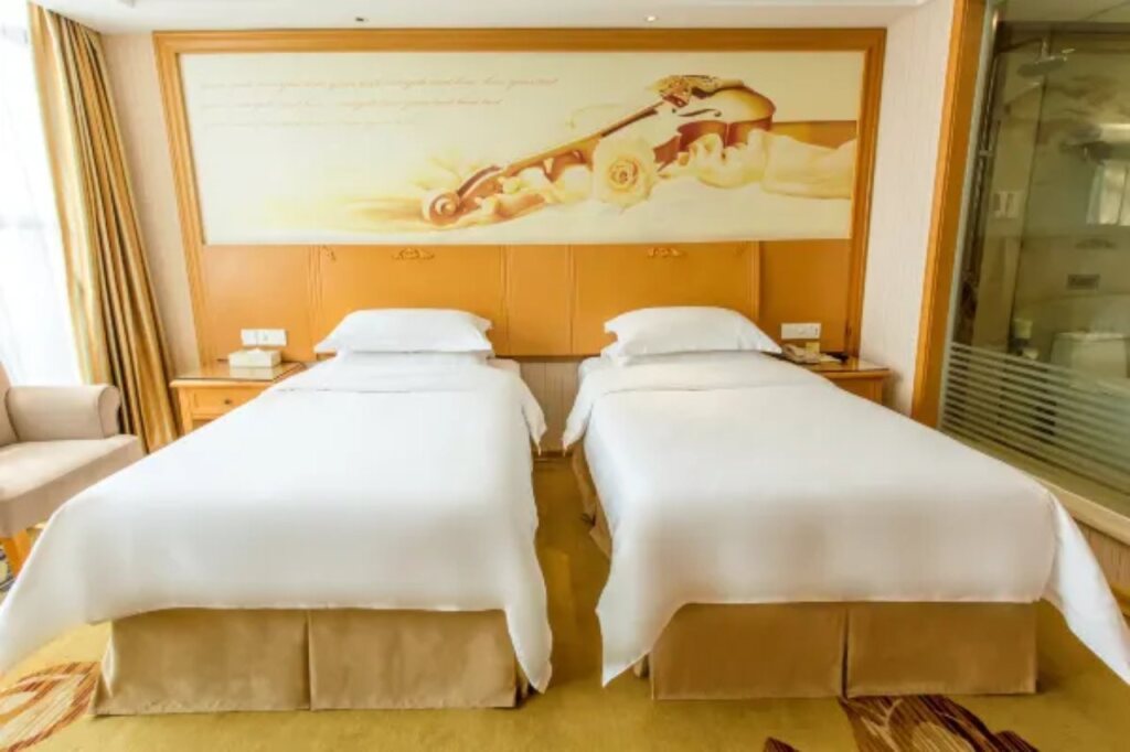 Шанхай: Vienna Hotel (Kunshan Phoenix City)