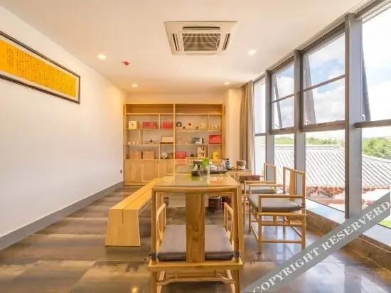 Фучжоу: Min Yuan Hotel (Minjiang College Academic Exchange Center)