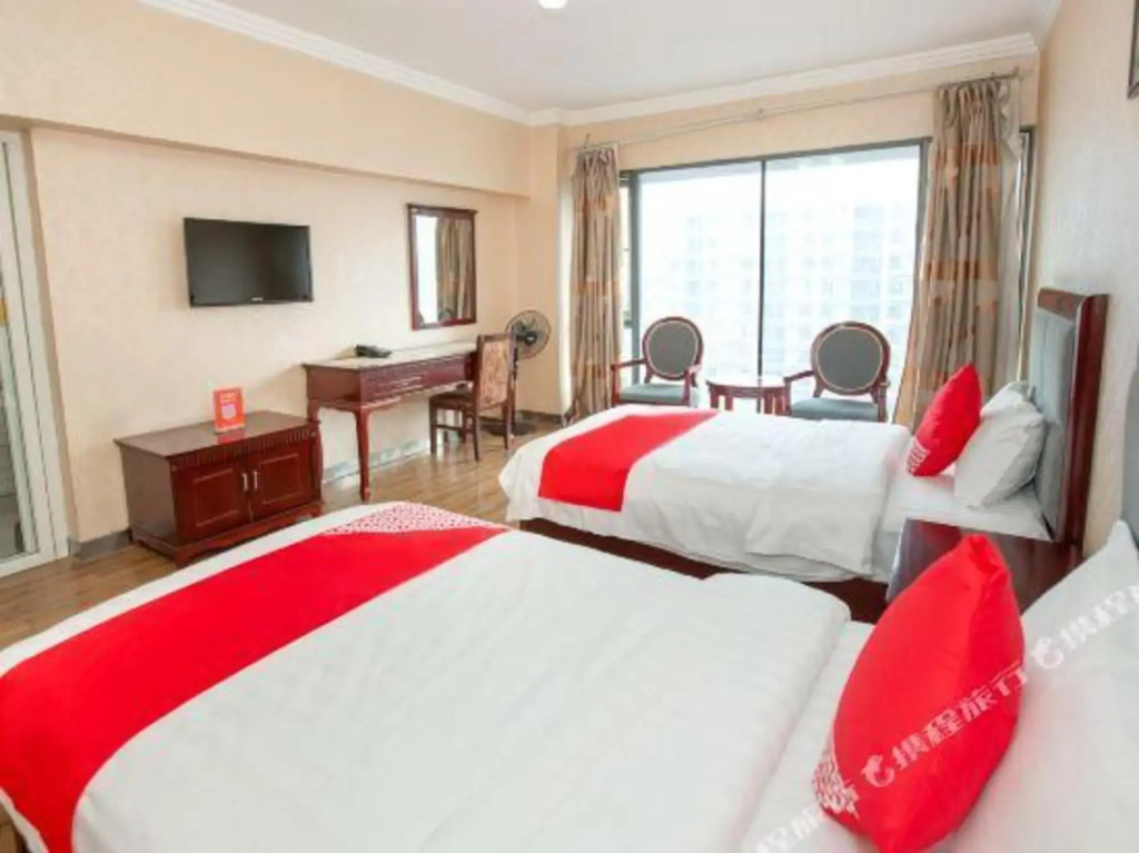 Куньмин: OYO Elegant Hotel (Kunming Good World)