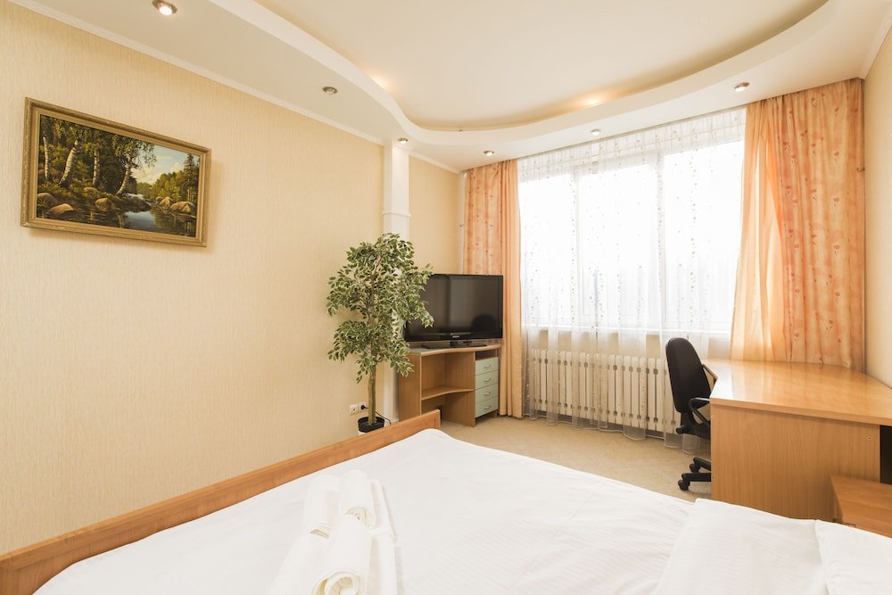 Нижний Новгород: Apartments on Studenaya 68A - apt 9