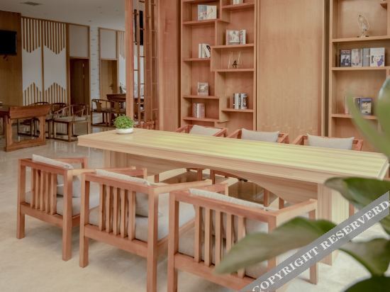 Цюйцзин: Jinshun Tianhua Hotel (Qujing Wanda Store)