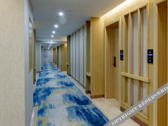 Цюйцзин: Jinshun Tianhua Hotel (Qujing Wanda Store)