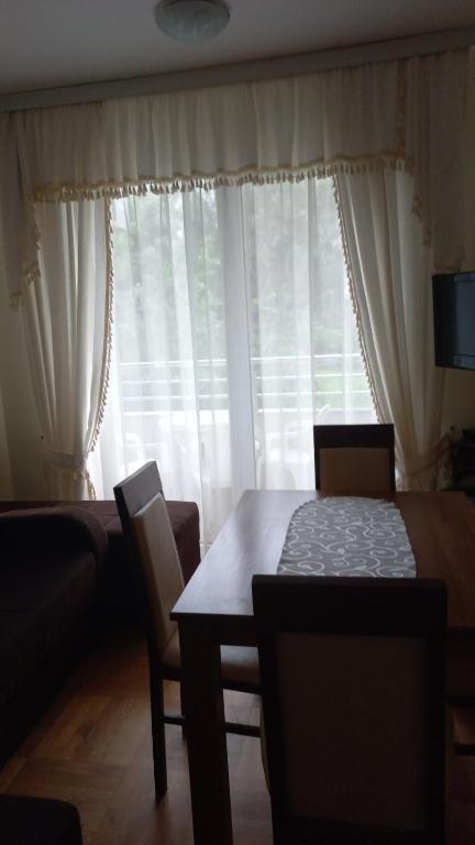 Бечичи: Apartment Milan