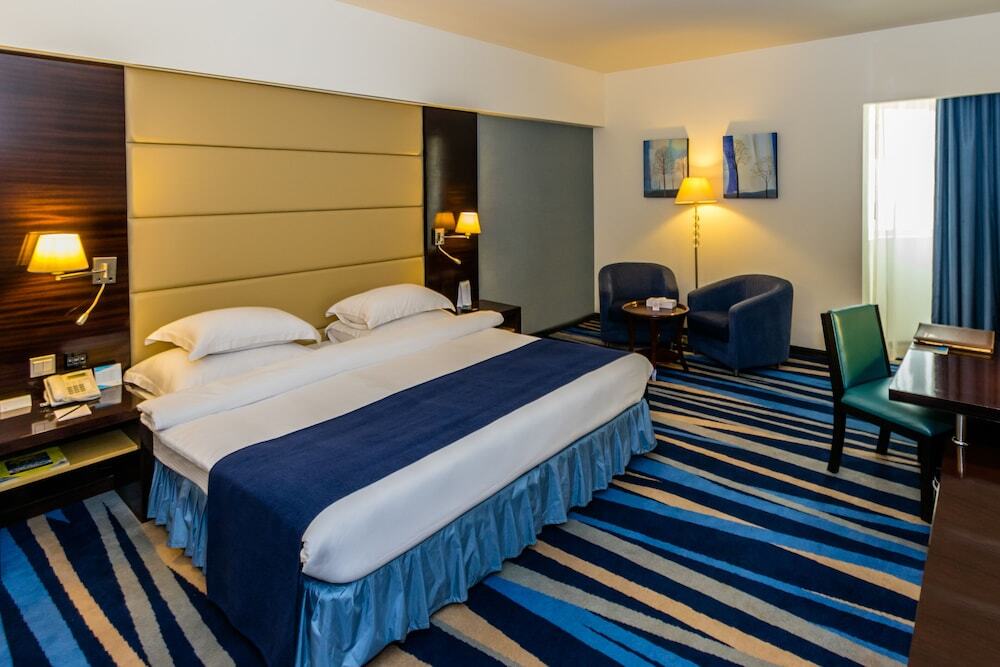 Абу-Даби: International Rotana Inn