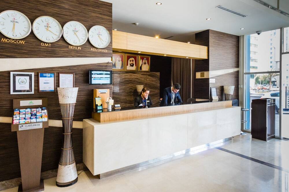 Абу-Даби: International Rotana Inn