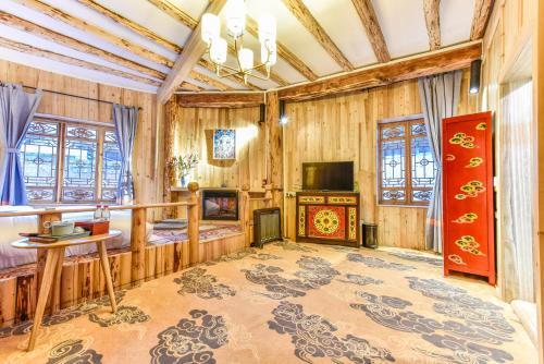 Шангри-Ла: The blue mountains on the moon