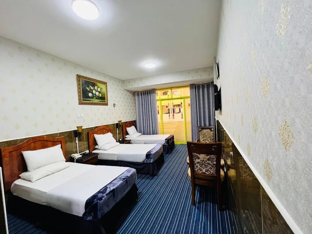 Дубай: London Hotel