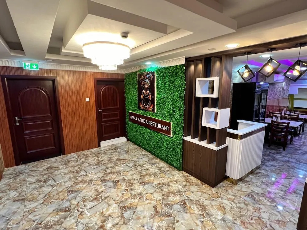 Дубай: London Hotel