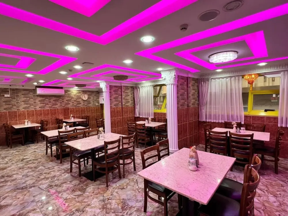 Дубай: London Hotel