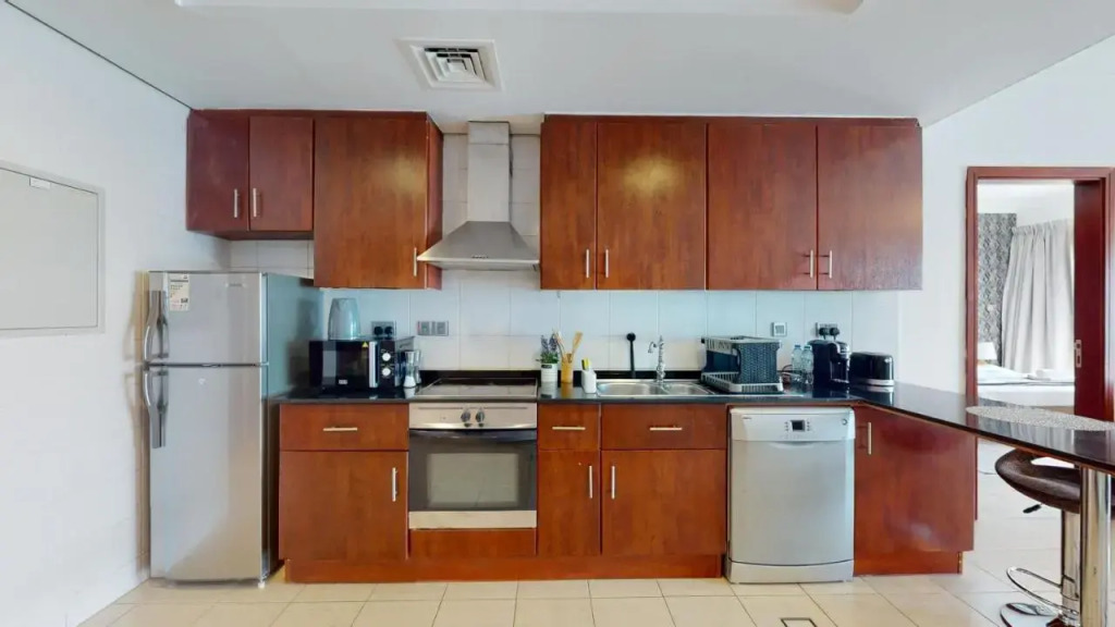 Lv38 - Elegant 2bhk in Lake View Tower — фото 1