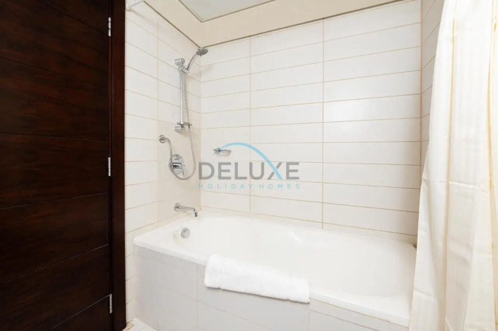 Дубай: Charming 1br at Burj Views Tower B, Downtown Dubai by Deluxe Holiday Homes