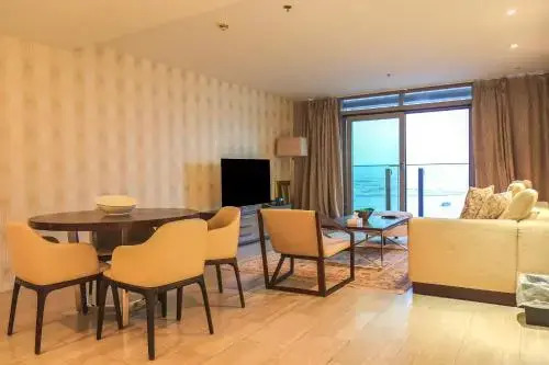 Дубай: Signature Holiday Homes - D1 Tower