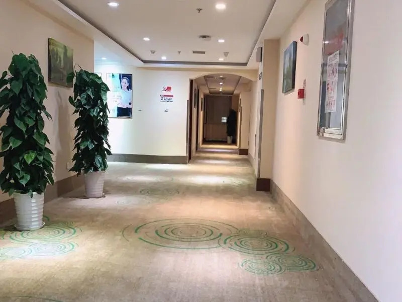Пекин: Отель GreenTree Inn Beijing Fangshan Liangxiang University Town Hotel