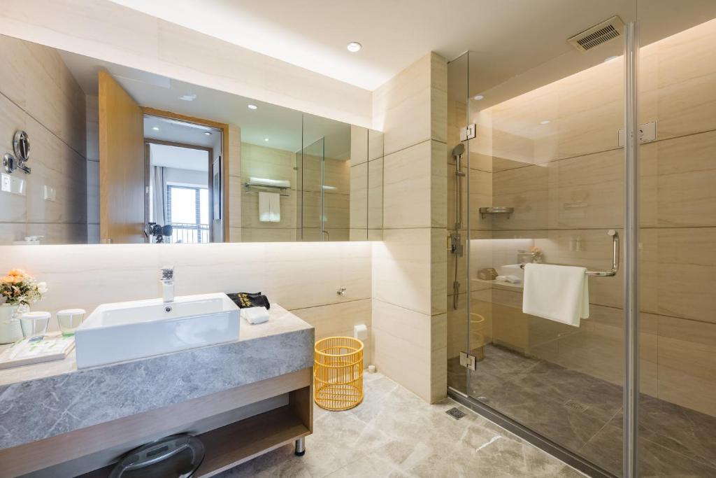 Сучжоу: Holiday Inn Hotel and Suites Suzhou Yangcheng Lake, an IHG Hotel