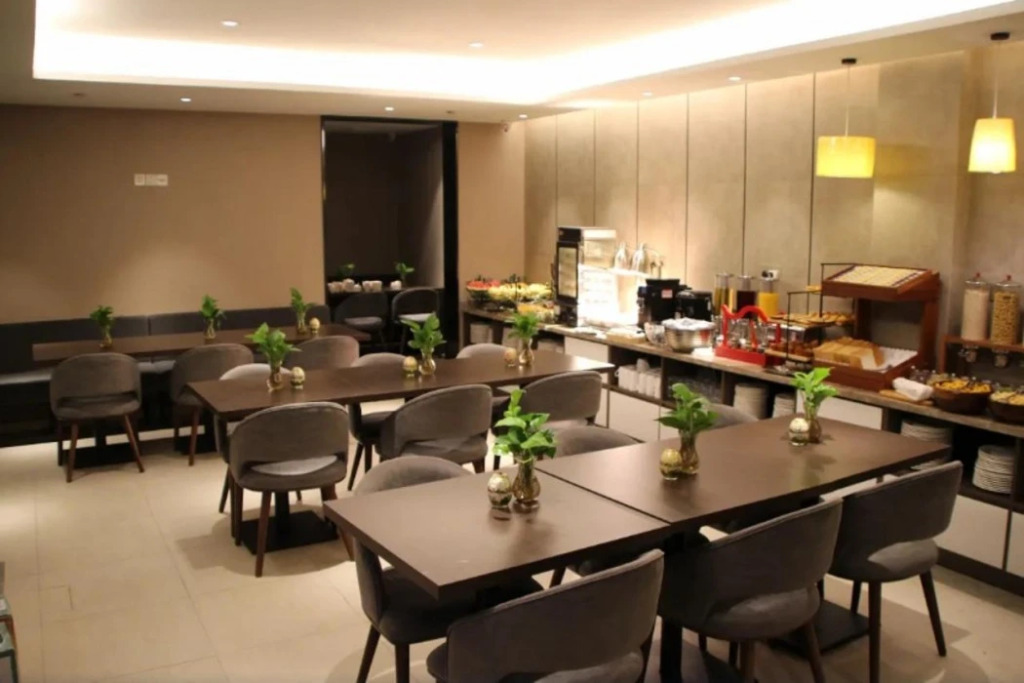Пекин: Homeinn Plus (Beijing Zhongguancun Wudaokou)