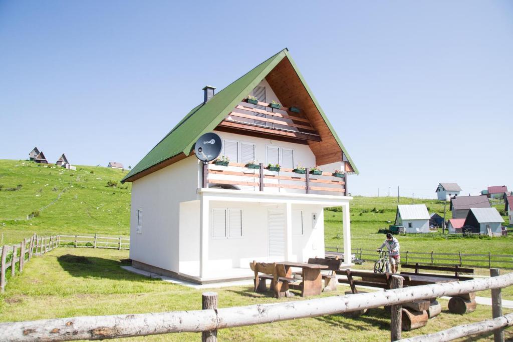 Жабляк: Guest House SARA