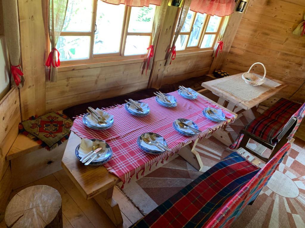 Жабляк: Guest House SARA