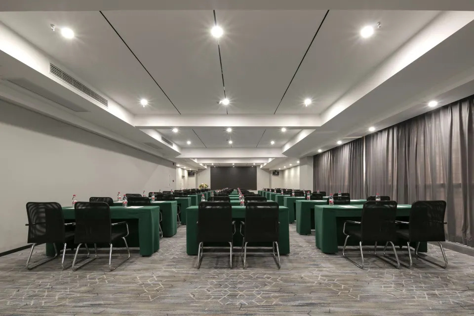 Цзинчжоу: Echarm Hotel Jingzhou Olympic Sports Center