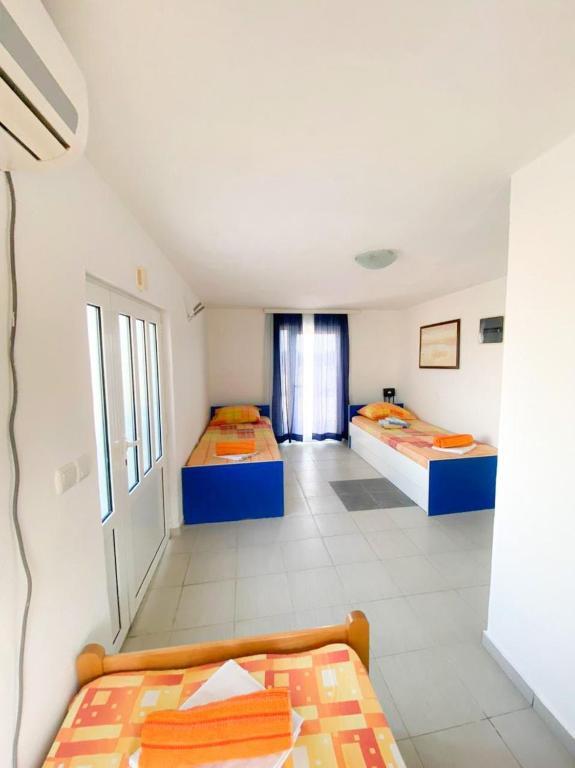 Ульцинь: Etna Apartments