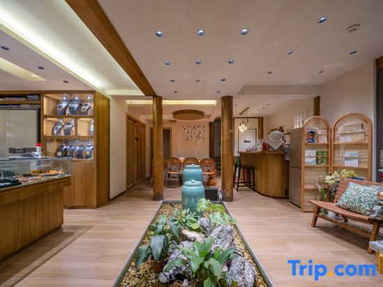 Лицзян: Dongsheng Wild Luxury Courtyard (Lijiang Mufu Store)