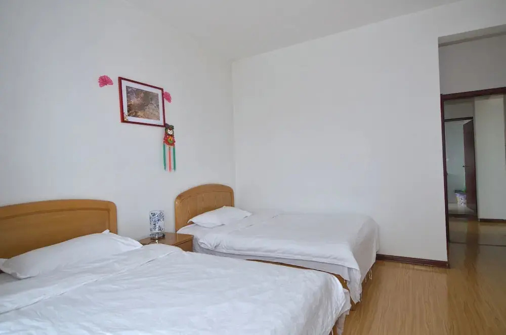 Lanzhou Longshang Mingzhu Apartment Three-bedroom suite — фото 2