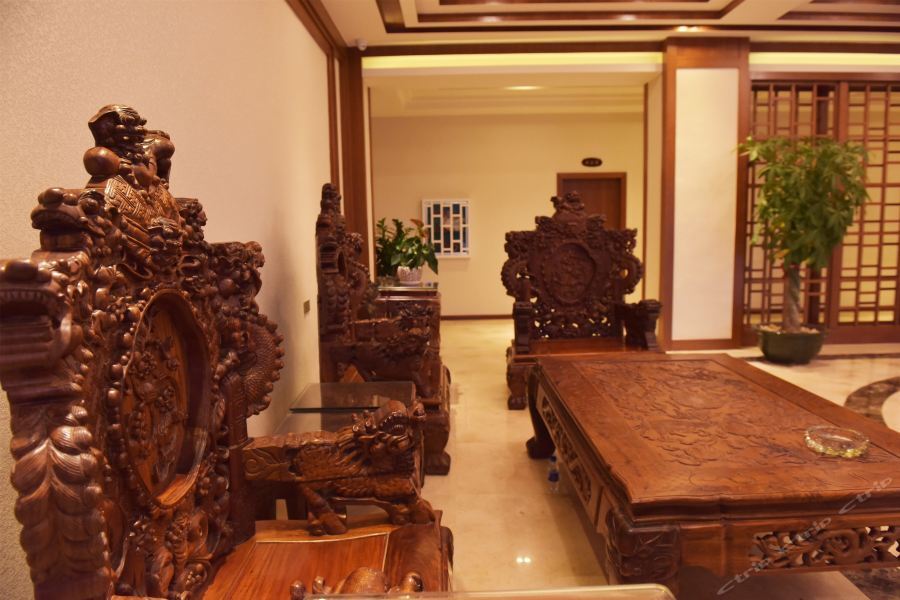 Бэйхай: the Garden Hotel