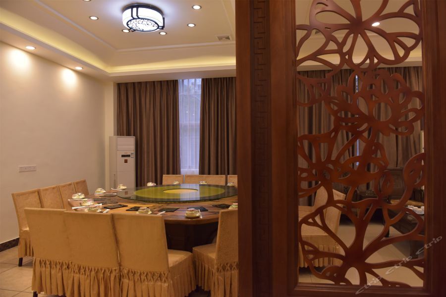 Бэйхай: the Garden Hotel